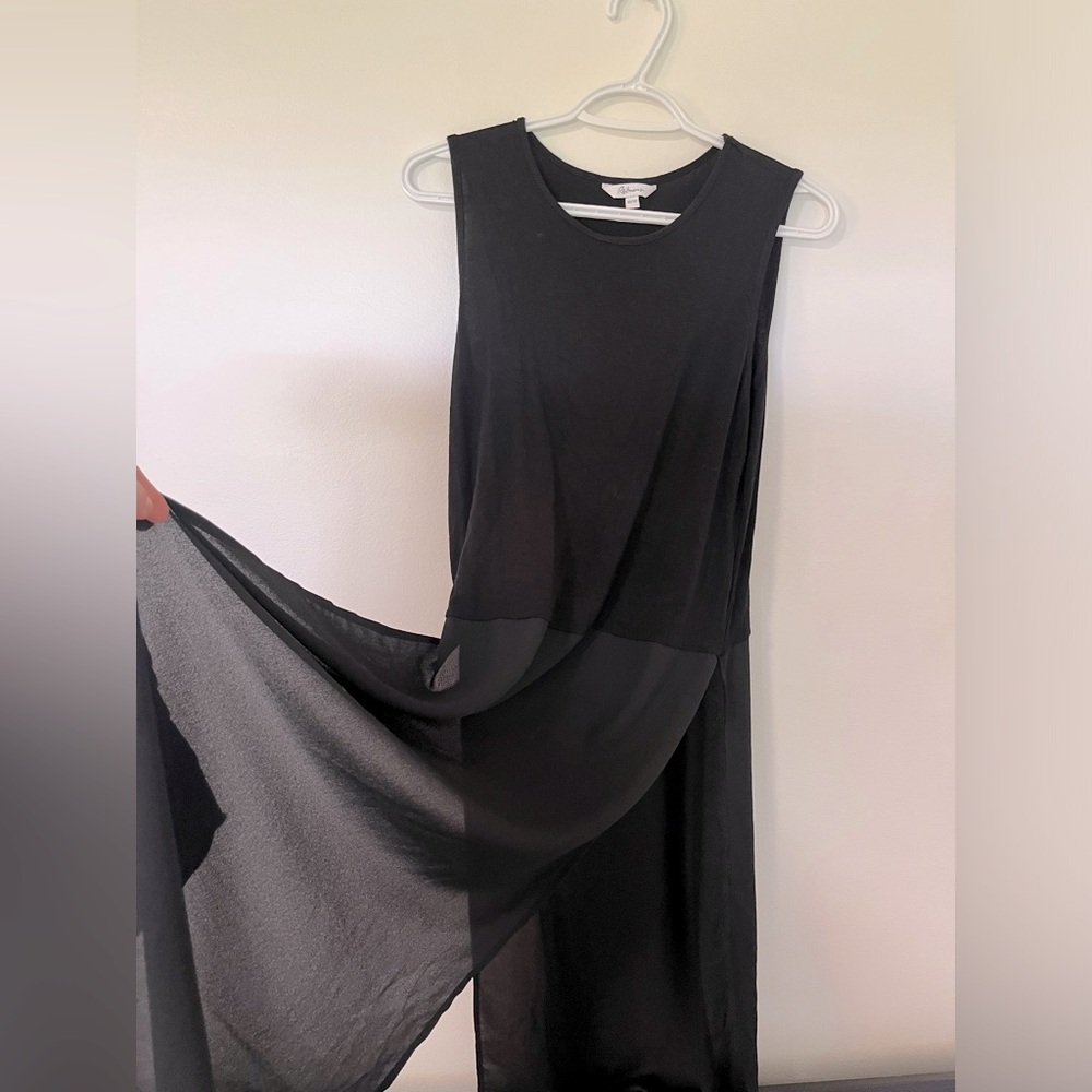 Elegant long Black Sleeveless top